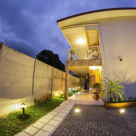 Apartamentos Valle Del Volcan La Fortuna 外观 照片
