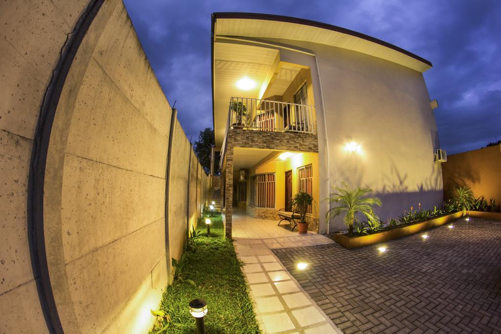 Apartamentos Valle Del Volcan La Fortuna 外观 照片