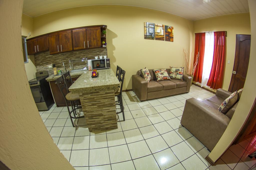 Apartamentos Valle Del Volcan La Fortuna 外观 照片