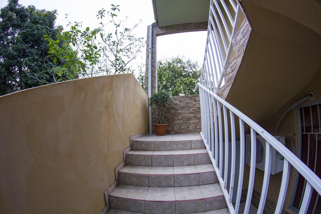 Apartamentos Valle Del Volcan La Fortuna 外观 照片